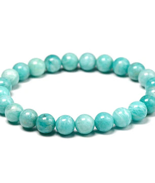 Turquoise beaded bracelet on a white background
