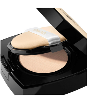 Chanel Les Beiges Healthy Glow Gel Touch Foundation SPF 30 / PA+++ BR12